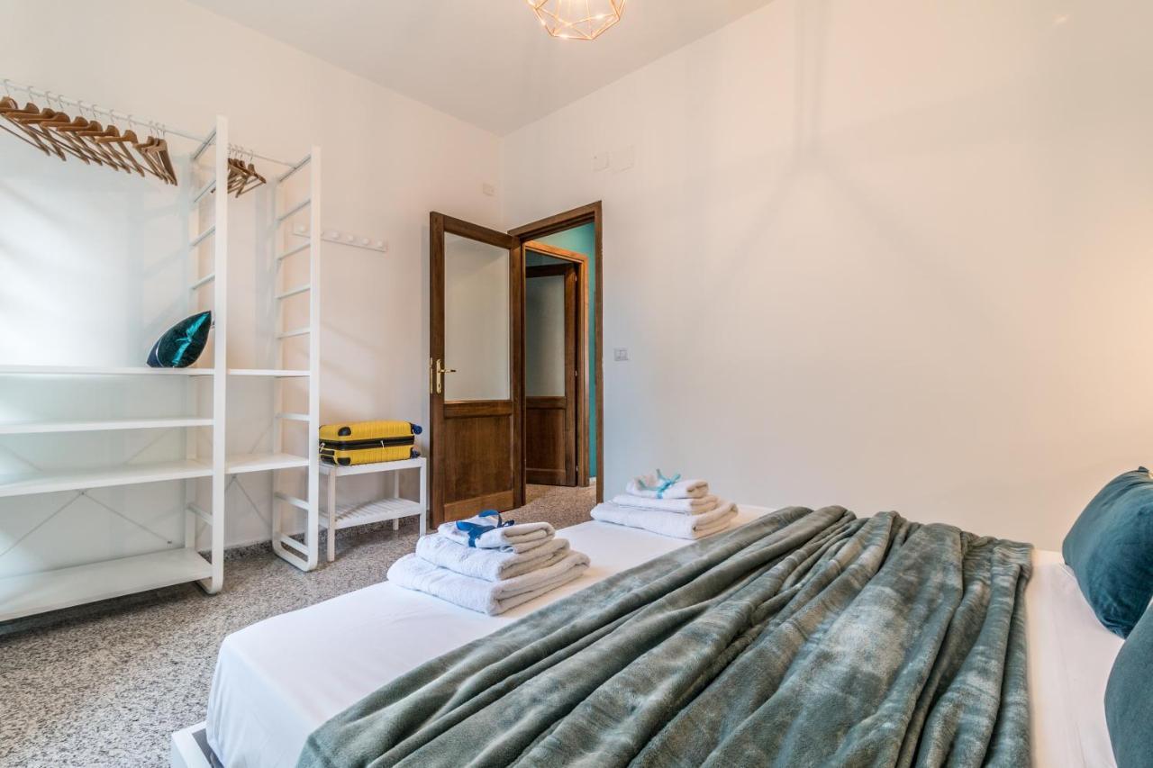 סאסארי Boutique Apartments Collection-L'Attimo Fuggente מראה חיצוני תמונה